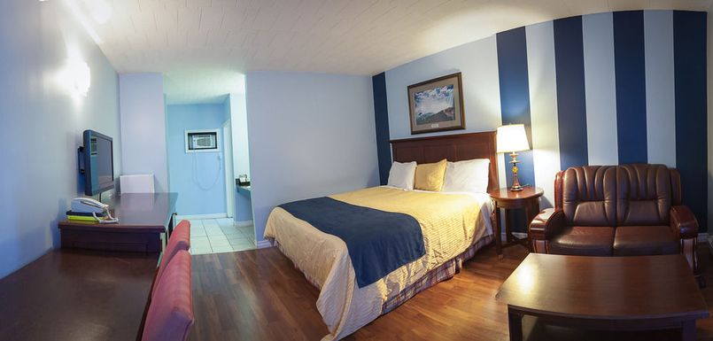 Villager Lodge | 8054 Lundys Ln, Niagara Falls, ON L2H 1H1, Canada | Phone: (905) 354-3162