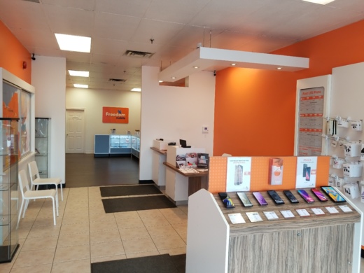 Freedom Mobile | Freshco Plaza, 286 Bunting Rd, St. Catharines, ON L2M 7S5, Canada | Phone: (905) 641-9961