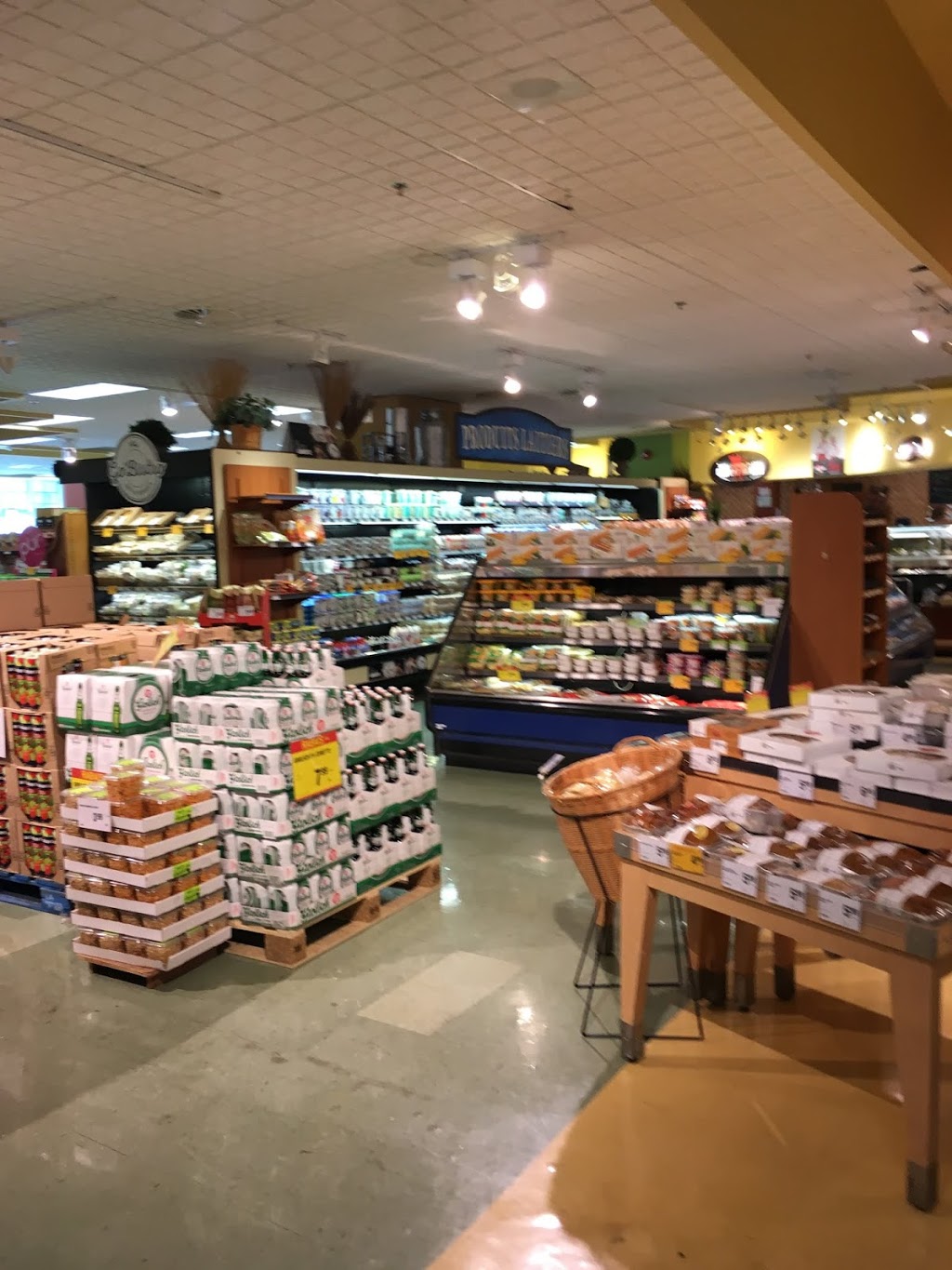 Le Marché Végétarien - Magog | 930 Rue Principale O, Magog, QC J1X 2B6, Canada | Phone: (819) 843-4419