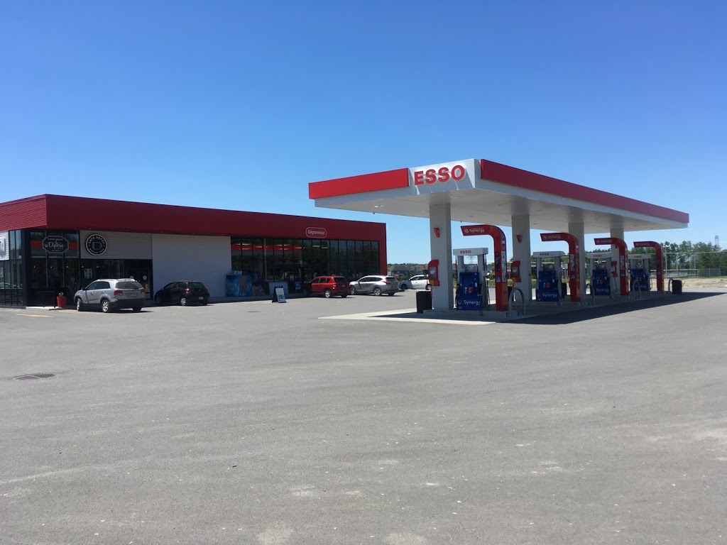 Esso | 11500 Montée Sainte Marianne, Mirabel, QC J7J 2A9, Canada | Phone: (450) 433-3034