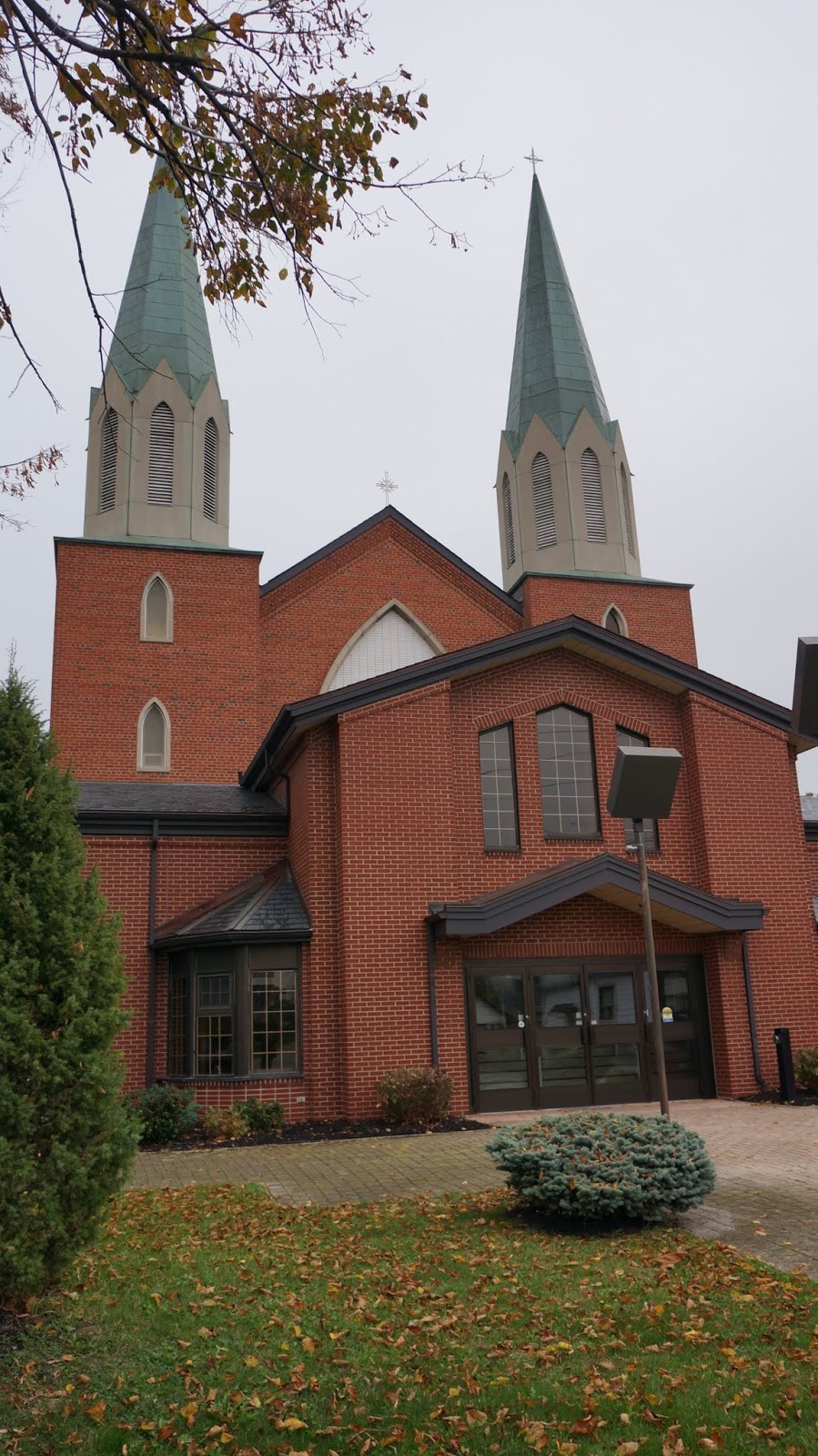 Our Lady of Perpetual Help Catholic Church | 5 Oblate St, St. Catharines, ON L2M 5C5, Canada | Phone: (905) 937-4230