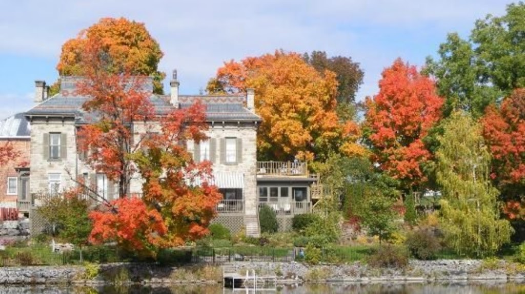 Almonte Riverside Inn | 81 Queen St, Almonte, ON K0A 1A0, Canada | Phone: (613) 461-2745