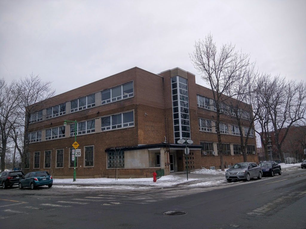 École Communautaire Belz (Campus 1 (Filles, Section Francaise)) | 1495 DUCHARME AVE, Outremont, QC H2V 1E8, Canada