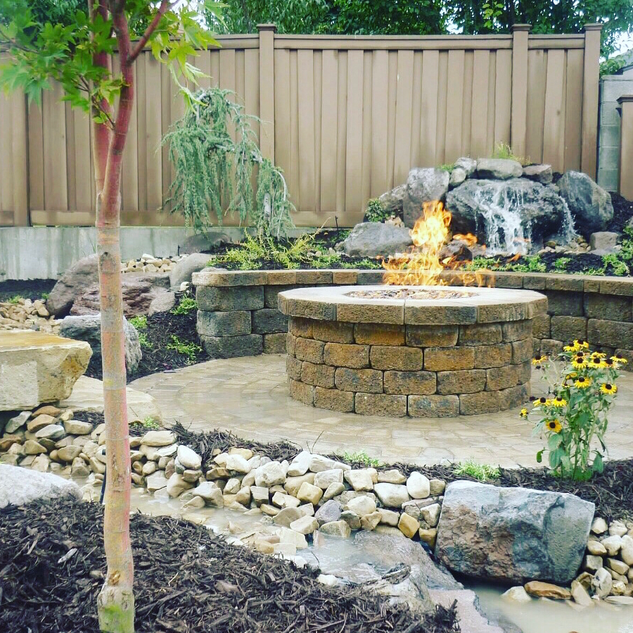 Paramount Landscaping Inc. | 1375 Green Spring Rd, Carlisle, ON L0R 1H3, Canada | Phone: (905) 332-2030