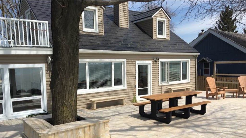 Pelee Shores Lake House Vacation Rentals | 388 Robson Rd, Leamington, ON N8H 0A6, Canada | Phone: (519) 990-8582