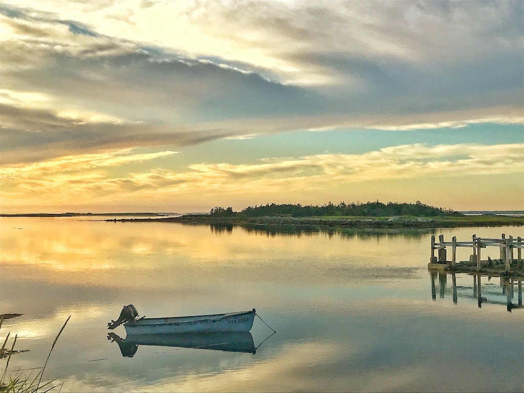 Harbour Guesthouse | 2897 Main St, Clarks Harbour, NS B0W 1P0, Canada | Phone: (902) 307-4731