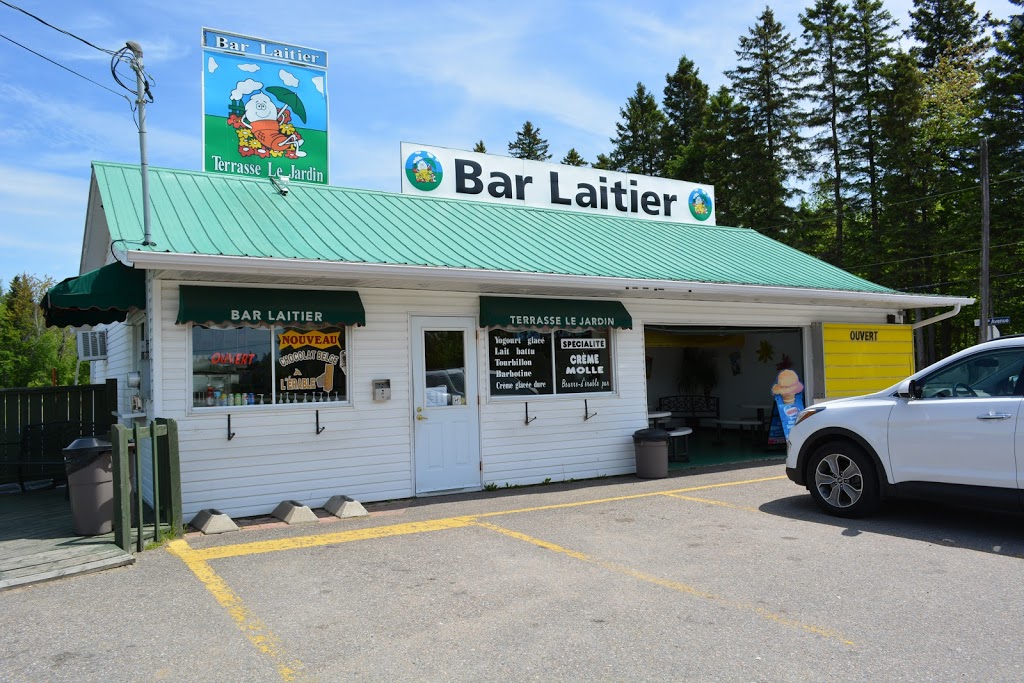 Bar Laitier Terrasse Le Jardin | 200 Route de Lac-à-la-Tortue, Lac-à-la-Tortue, QC G0X 1L0, Canada | Phone: (819) 538-8743