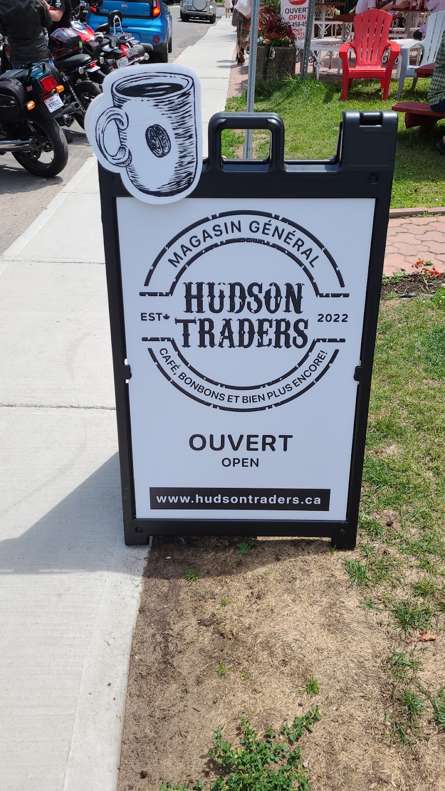 Hudson Traders general store - Magasin General Hudson Traders | 401 Rue Main, Hudson, QC J0P 1H0, Canada | Phone: (514) 402-4077