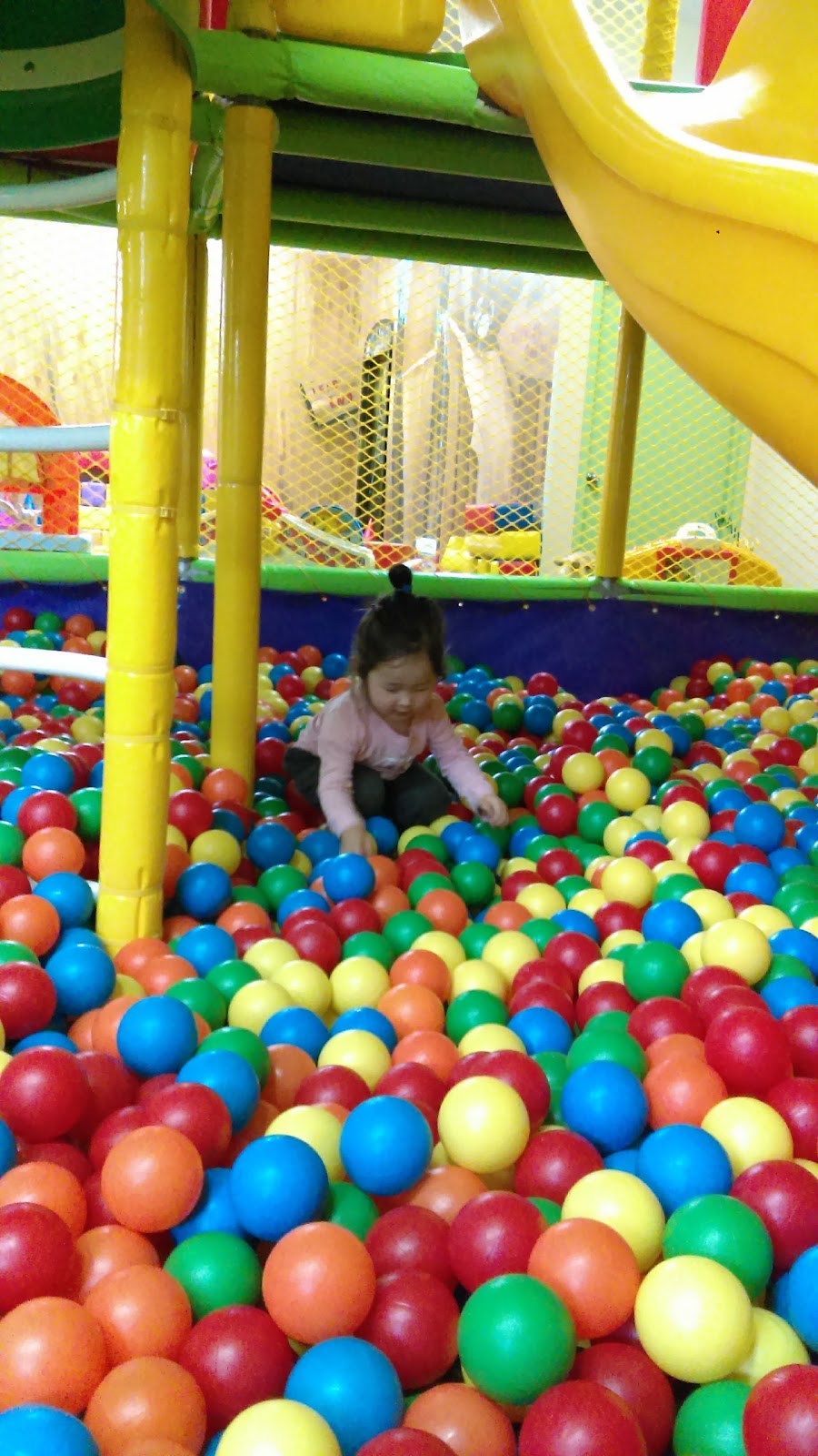 Play & Party Indoor Playground | 163 King Rd, Richmond Hill, ON L4E 2W2, Canada | Phone: (289) 234-7529