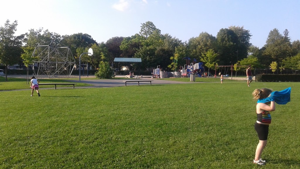 Dulwich Park | Avenue de Dulwich, Saint-Lambert, QC J4P 1E2, Canada | Phone: (450) 466-3890