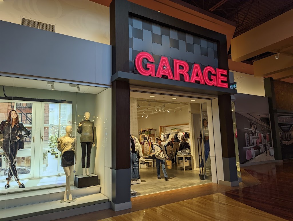 Garage | 5000 Canoe Pass Wy #550A, Tsawwassen, BC V4M 0B3, Canada | Phone: (604) 948-2950