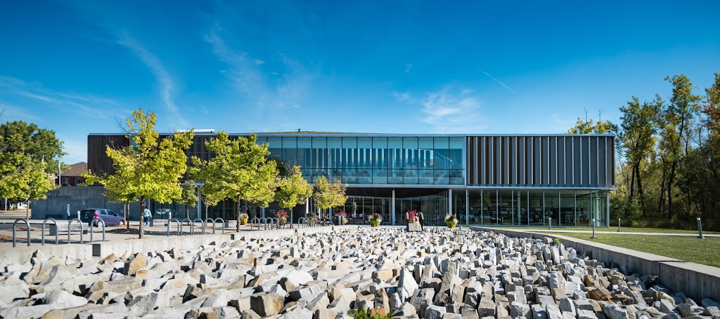 Raymond-Lévesque Library | 7025 Boulevard Cousineau, Saint-Hubert, QC J3Y 0H1, Canada | Phone: (450) 463-7180