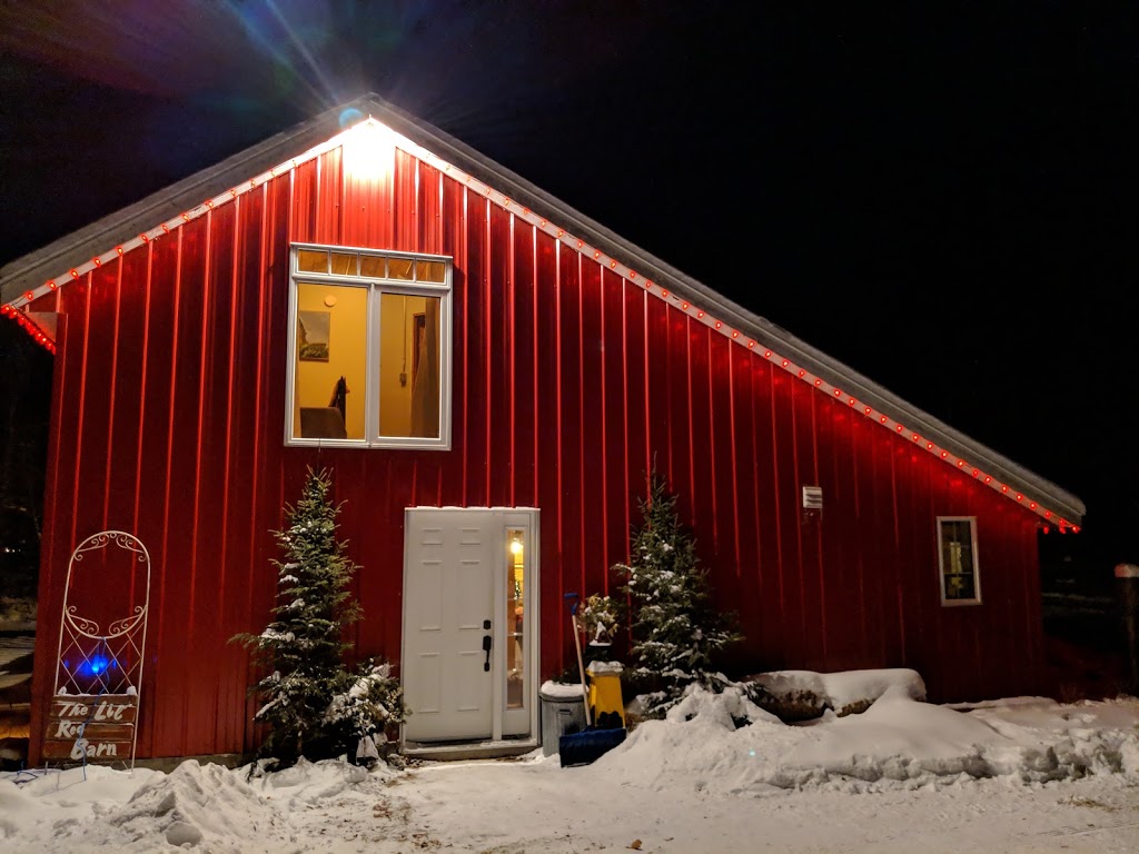 Lil Red Barn | 1T0, 25 Rd N, Saint Malo, MB R0A 0R0, Canada | Phone: (204) 371-9795