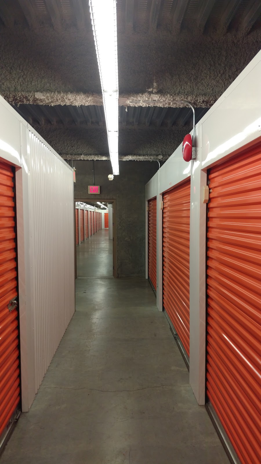 Public Storage | 1698 W 3rd Ave, Vancouver, BC V6J 1K3, Canada | Phone: (604) 736-9845