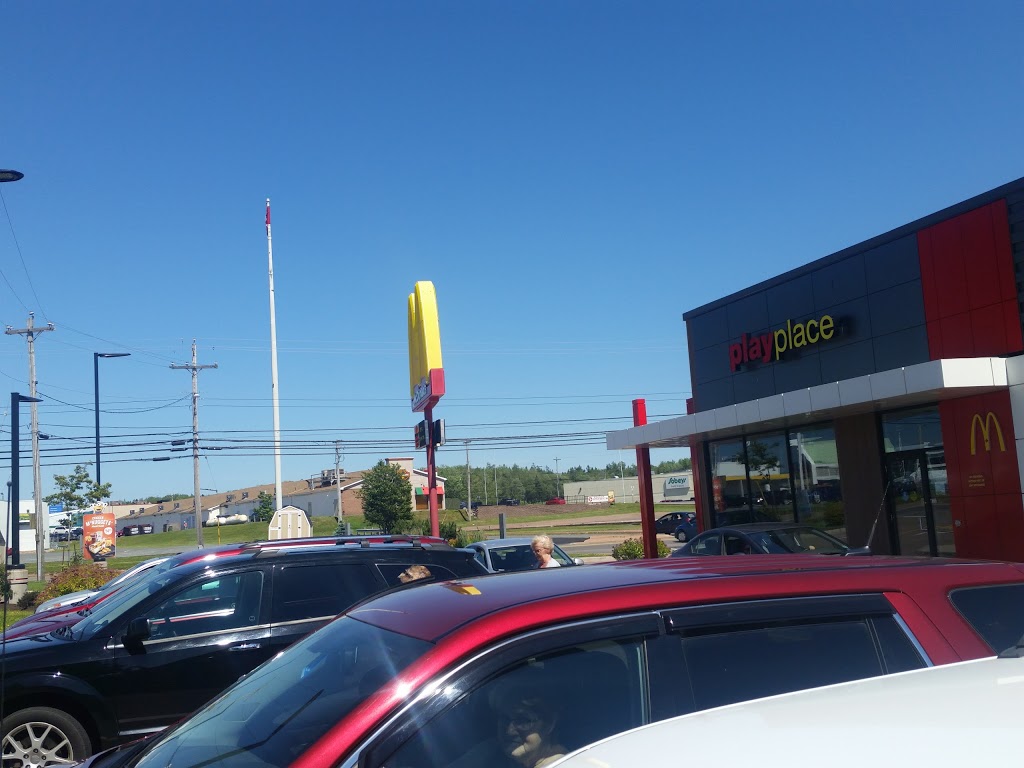 McDonalds | 207 S Albion St, Amherst, NS B4H 2X2, Canada | Phone: (902) 661-1818