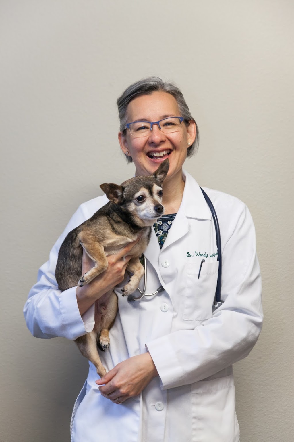 Fairhaven Veterinary Hospital: Zawoysky Wendy DVM | 2330 Old Fairhaven Pkwy, Bellingham, WA 98225, USA | Phone: (360) 671-3903