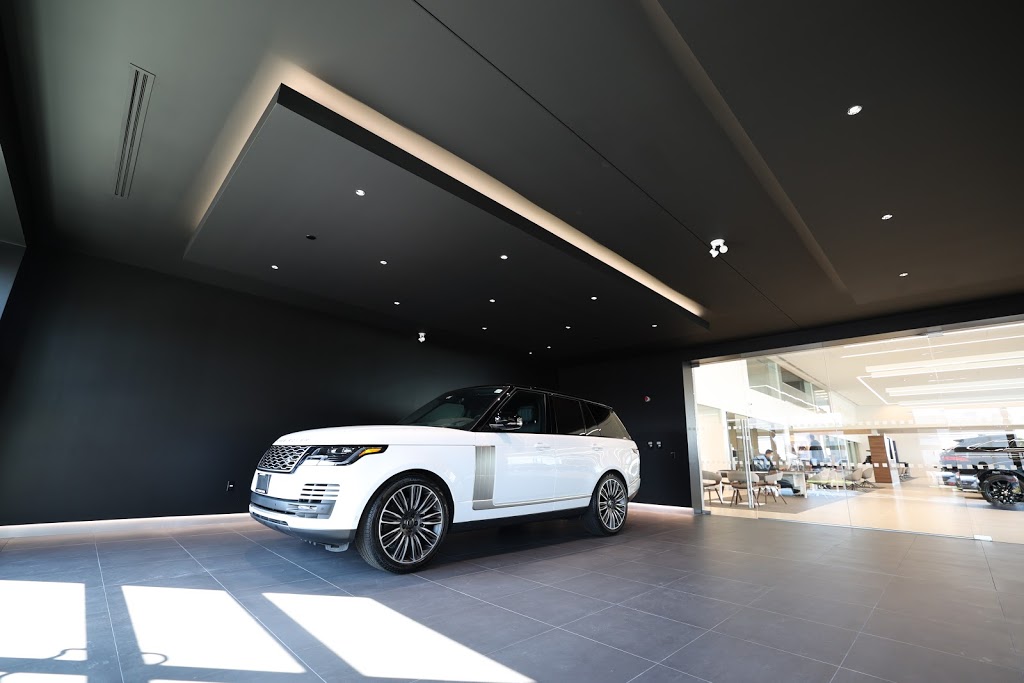 Land Rover Brampton | 50 Coachworks Cres, Brampton, ON L6R 3Y2, Canada | Phone: (905) 500-2005