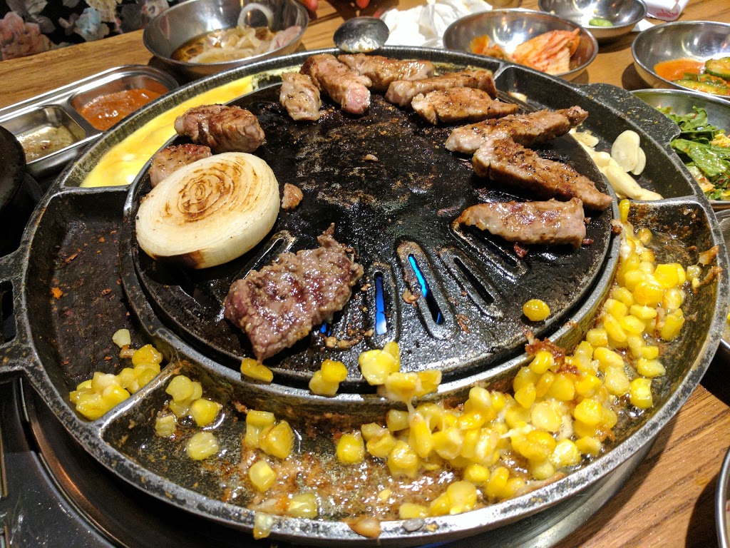 Daldongnae Korean BBQ | 6034 Yonge St, Toronto, ON M2M 3W5, Canada | Phone: (416) 226-6034