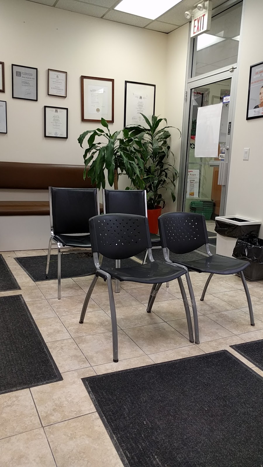 Marklandwood Medical Clinic | 4335 Bloor St W, Etobicoke, ON M9C 5S2, Canada | Phone: (416) 695-8878