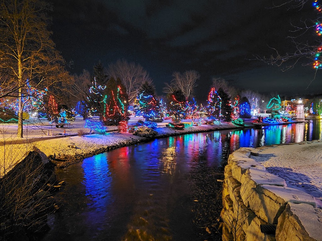 Simcoe Christmas Panorama | 50 Bonnie Dr, Simcoe, ON N3Y 3V6, Canada | Phone: (519) 426-1022