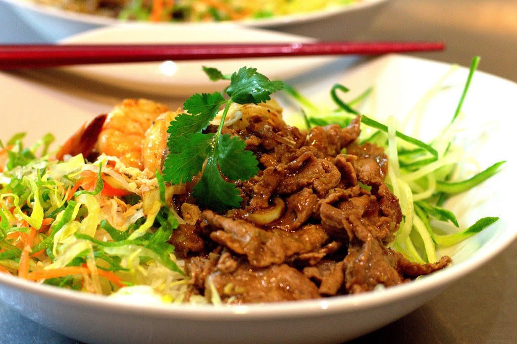 Vietnam House Restaurant | 3189 Quadra St, Victoria, BC V8X 1E9, Canada | Phone: (778) 433-8181