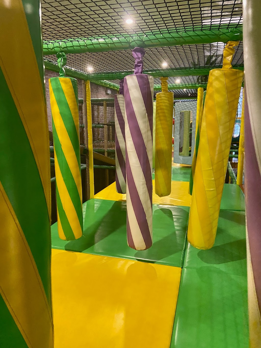 Jax Jungle Play Inc. | visit, 520 Dundas St, Woodstock, ON N4S 1C5, Canada | Phone: (519) 537-5333