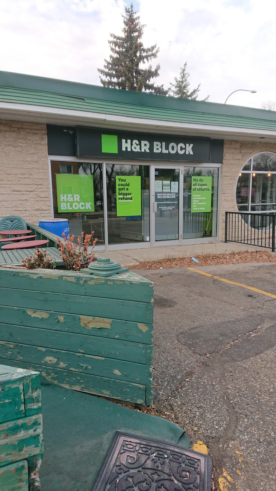 H&R Block | 963 Henderson Hwy, Winnipeg, MB R2K 3S9, Canada | Phone: (204) 949-4140