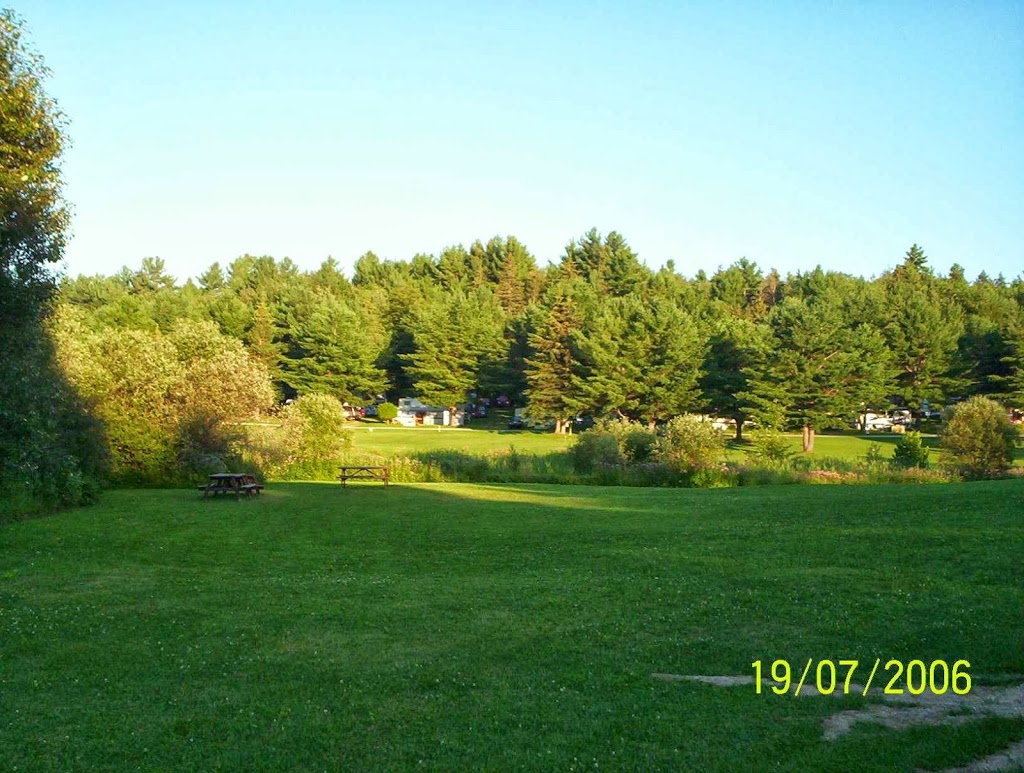 Camping Cantley | 100 Chemin Sainte - Élisabeth, Cantley, QC J8V 3G4, Canada | Phone: (819) 827-1056