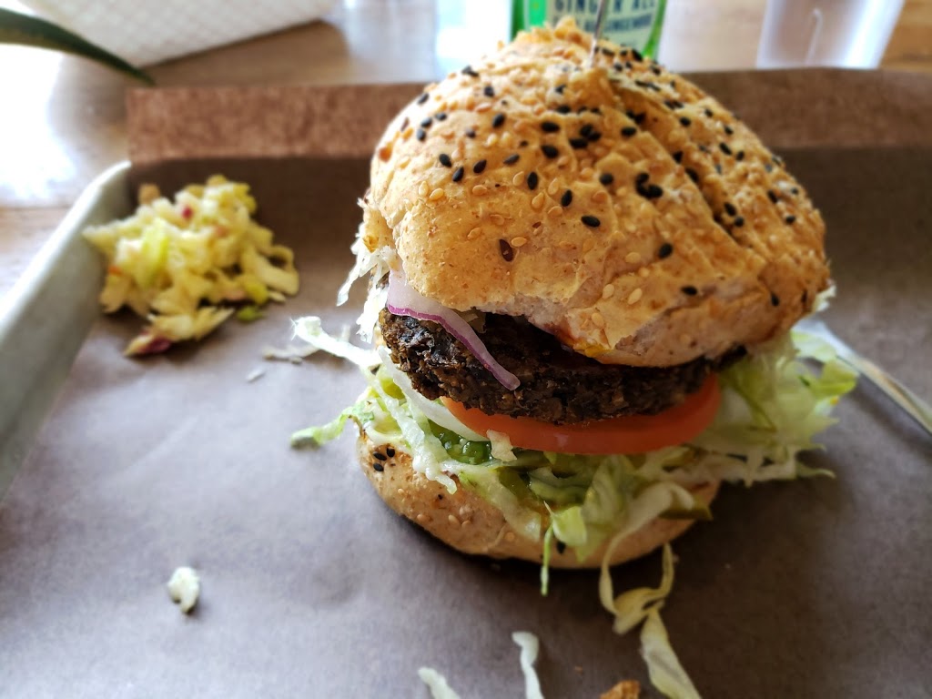 Boon Burger Cafe | 295 Ottawa St N, Hamilton, ON L8H 3Z8, Canada | Phone: (289) 246-9222