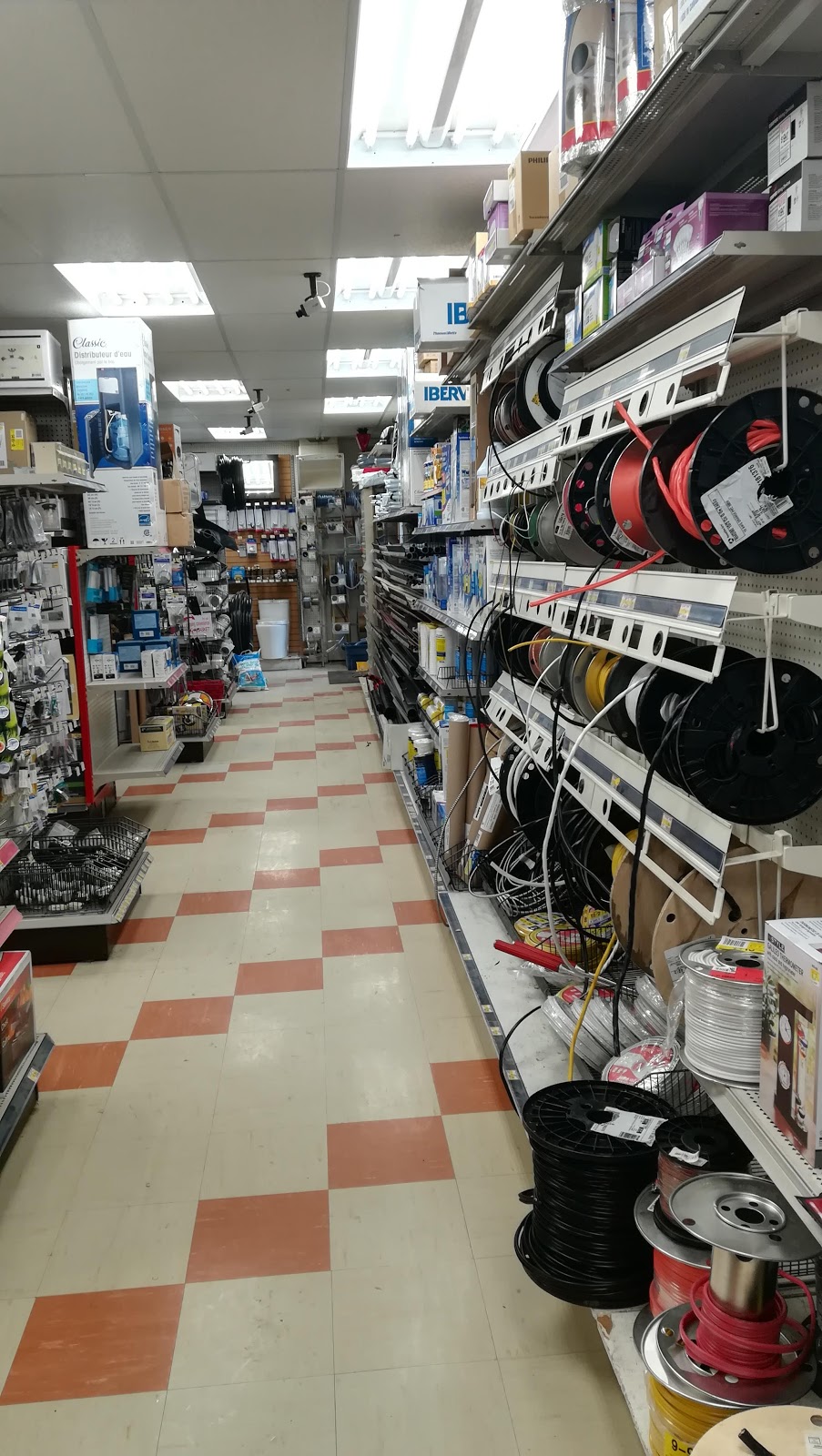 Bobcaygeon Home Hardware | 9 Joseph St, Bobcaygeon, ON K0M 1A0, Canada | Phone: (705) 738-2107