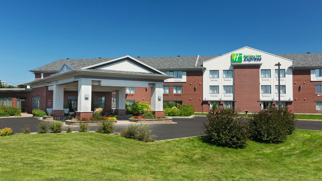 Holiday Inn Express Quebec City (Sainte-Foy) | 3145 Avenue des Hôtels, Québec, QC G1W 3Z7, Canada | Phone: (418) 653-9321