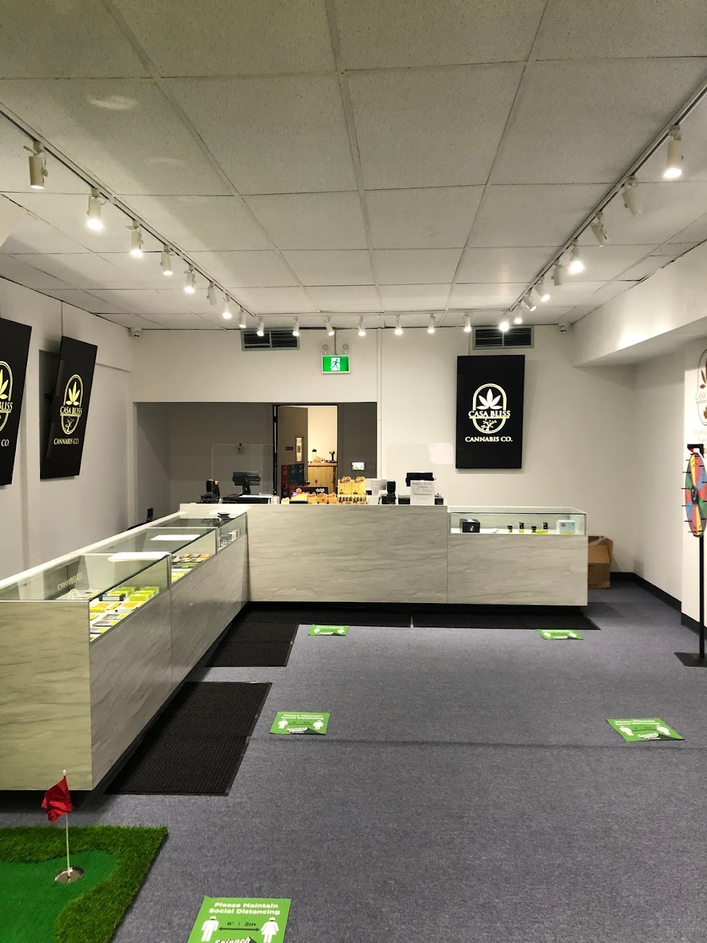 Casa Bliss Cannabis North York | 3430 Bathurst St, North York, ON M6A 2C2, Canada | Phone: (647) 483-9333