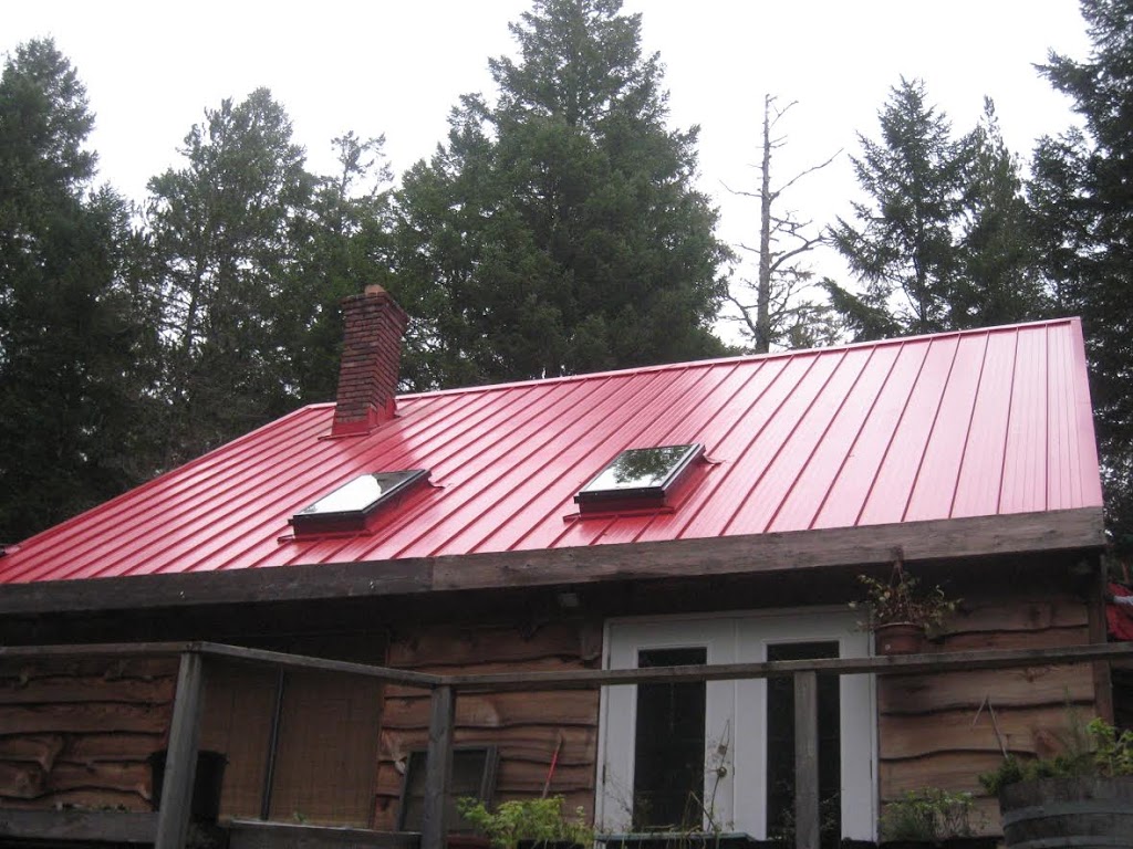 Shoreline Roofing & Exteriors | 565 Leaside Ave, Victoria, BC V8Z 2K9, Canada | Phone: (250) 413-7967