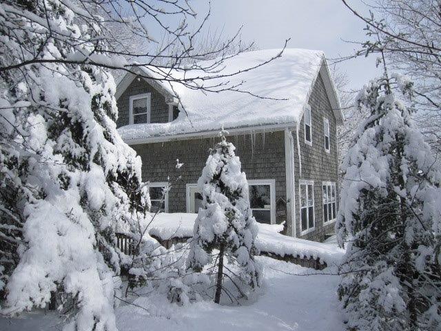 Falls Lake Cottage Rental | 770 Pioneer Dr, Windsor, NS B0N 2T0, Canada | Phone: (902) 489-3061