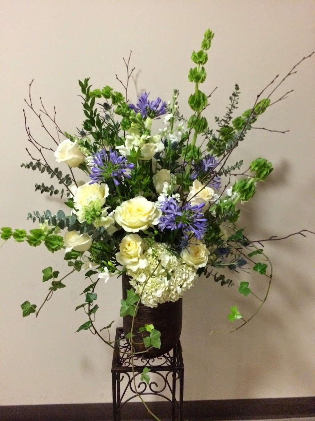 Acanthus Floral & Botanical | 14 Mill St, Almonte, ON K0A 1A0, Canada | Phone: (613) 461-0113