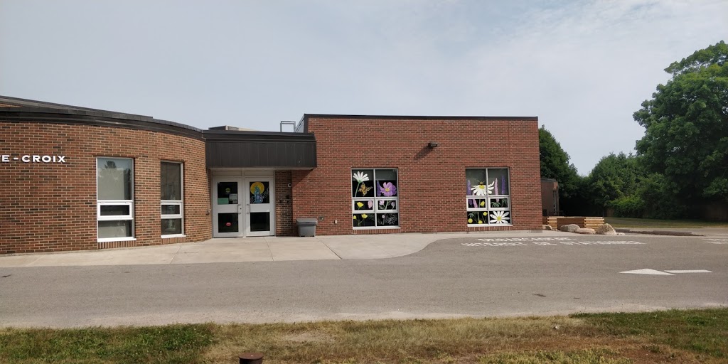 Elementary School Catholic Sainte-Croix | 351 Lafontaine Rd W, Tiny, ON L9M 0H1, Canada | Phone: (705) 533-2610