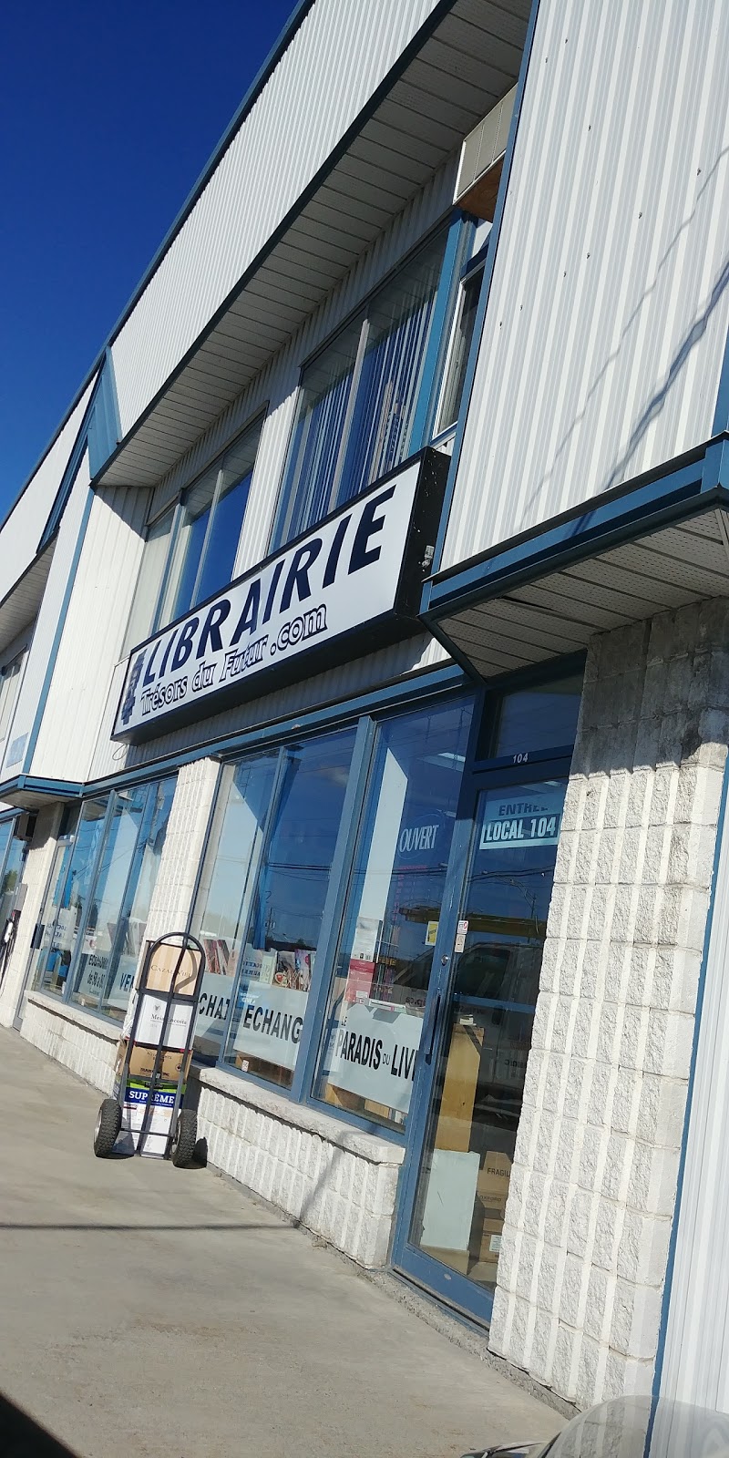 Les Trésors Du Futur Librairie De Livres Usagés | 3275 Boulevard Laurier E #104, Saint-Hyacinthe, QC J2R 2B1, Canada | Phone: (450) 774-2665