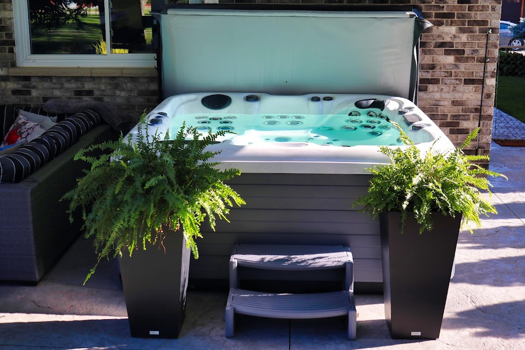 Hot Tubs Ottawa Inc. | behind RND Construction, 675 Industrial Ave, Ottawa, ON K1G 0Z1, Canada | Phone: (613) 276-7504