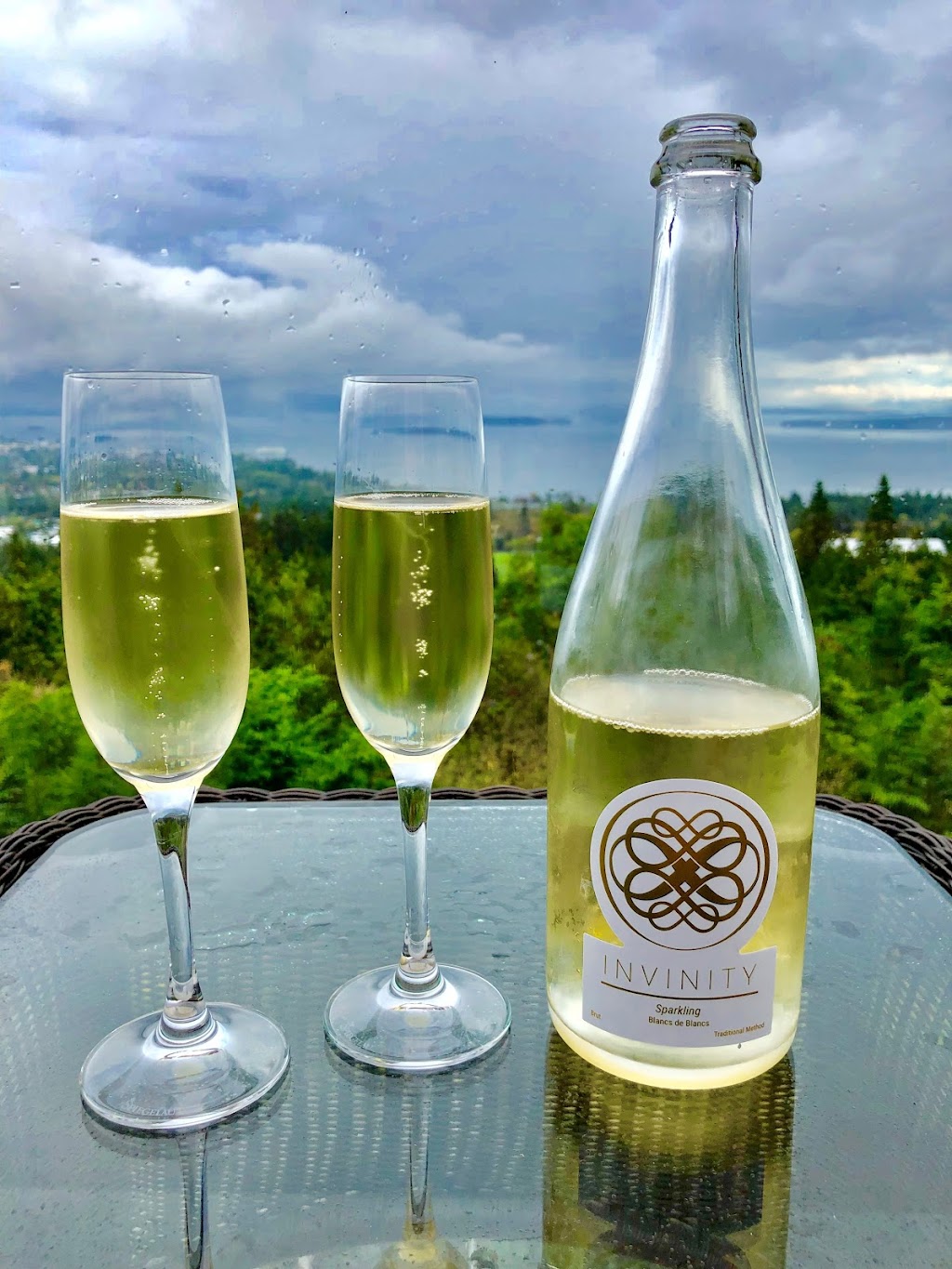 Invinity Sparkling Wine House | 10755 Madrona Dr, North Saanich, BC V8L 5M7, Canada | Phone: (250) 532-0123