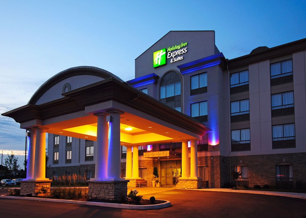 Holiday Inn Express & Suites Ottawa Airport | 2881 Gibford Dr, Ottawa, ON K1V 2L9, Canada | Phone: (613) 247-9500