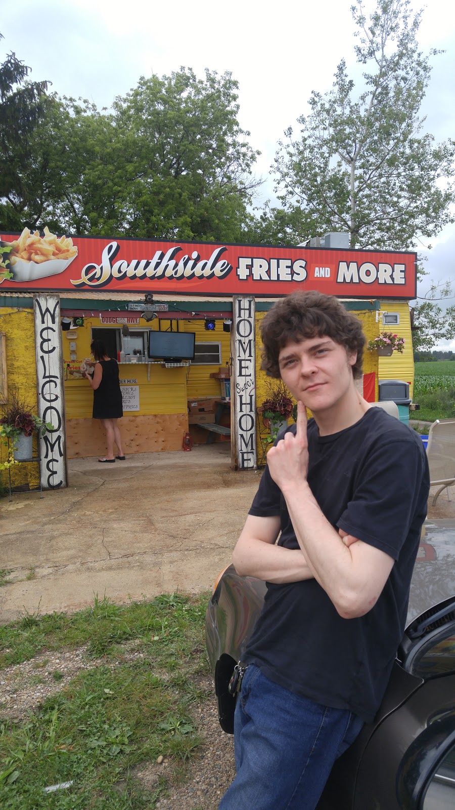 Southside Fries | 6139 Wellington County Rd 109, Harriston, ON N0G 1Z0, Canada | Phone: (519) 476-5623