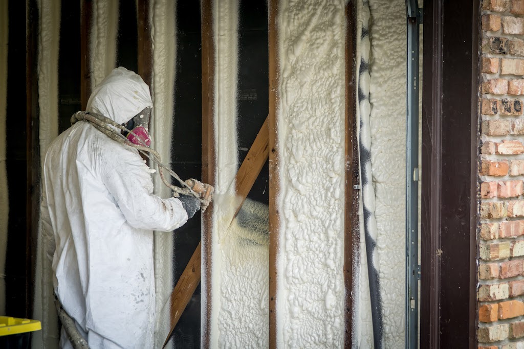 AL Spray Foam Insulation | 1401 The Queensway, Etobicoke, ON M8Z 1T2, Canada | Phone: (647) 773-9894