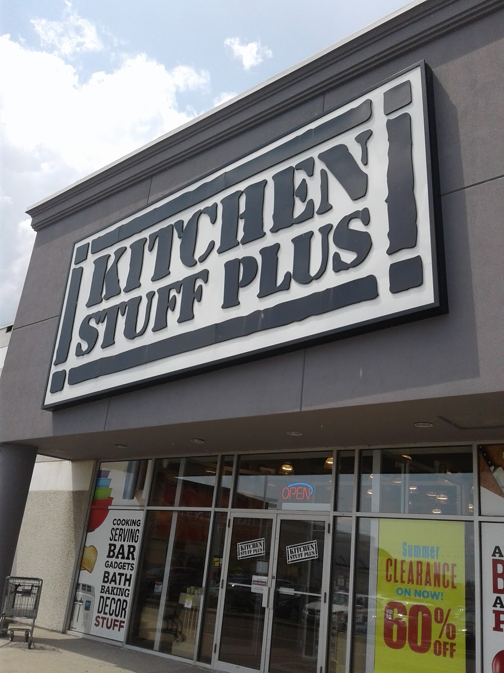 Kitchen Stuff Plus | 1650 Victoria St E #4b, Whitby, ON L1N 9L4, Canada | Phone: (289) 278-8012