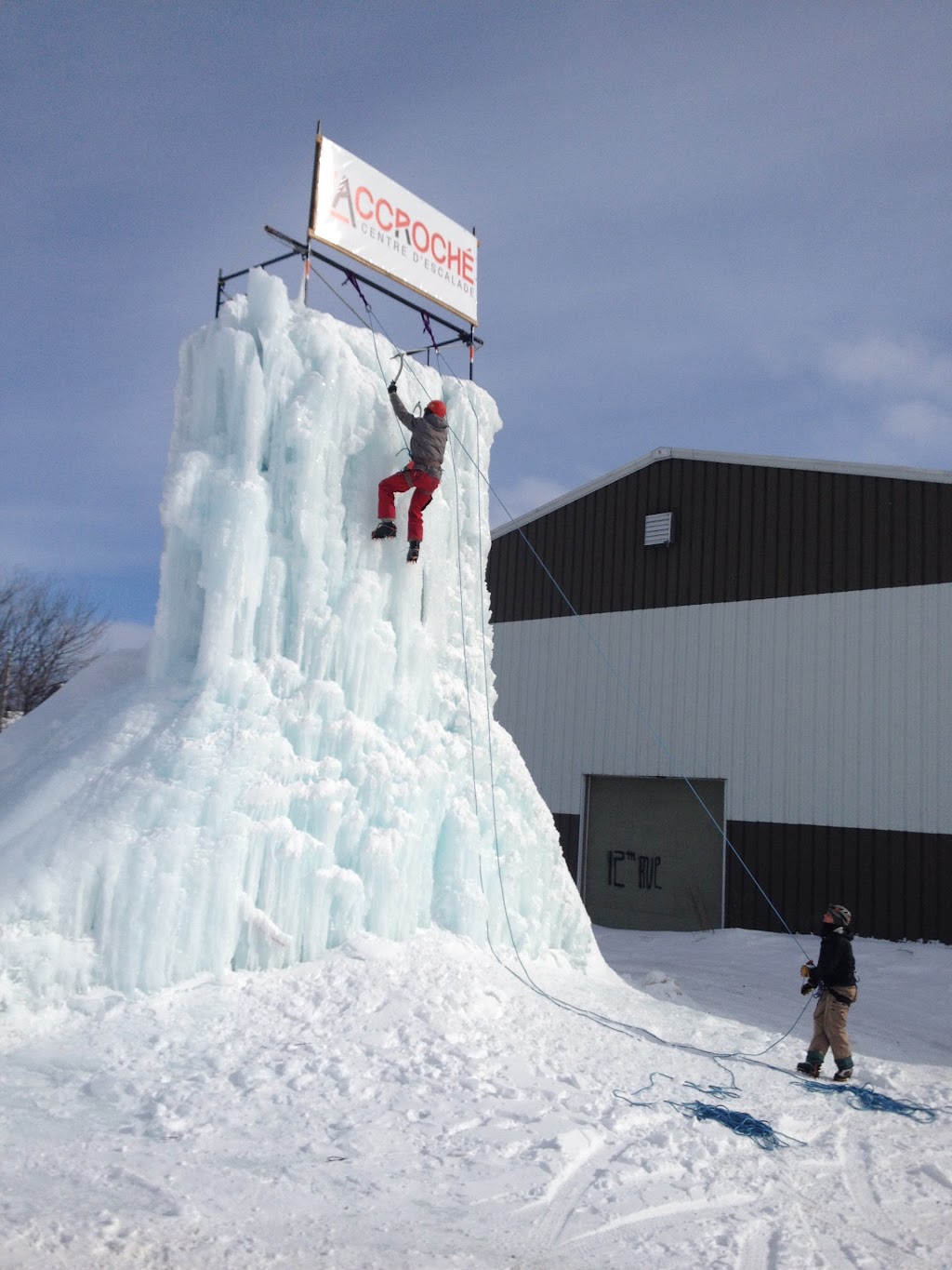 LAccroché - Climbing Center | 345 Rue Aubert, Pintendre, QC G6C 1K7, Canada | Phone: (418) 903-5450