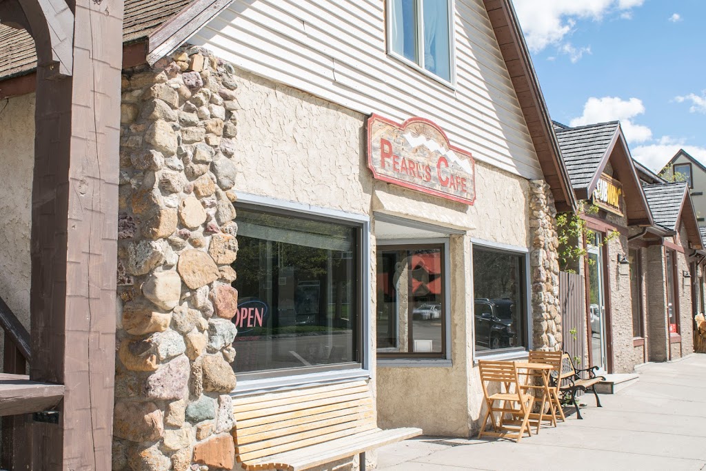 Pearls Café | 305 Wind Flower Ave, Waterton Park, AB T0K 2M0, Canada | Phone: (403) 859-2660