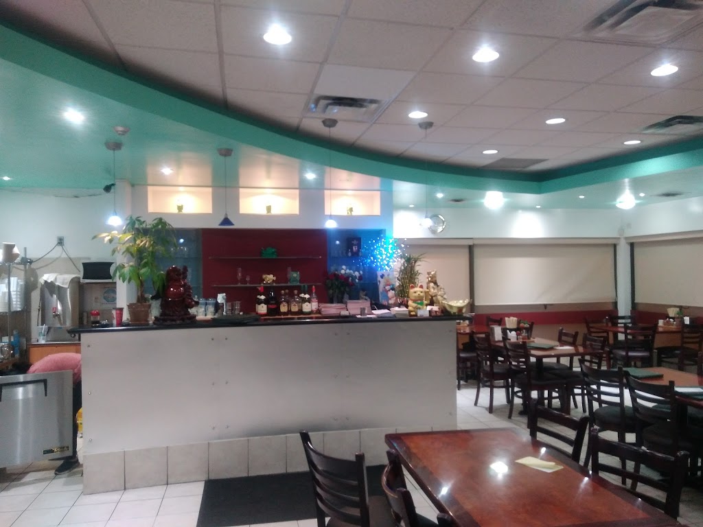 Pho Mi Binh Minh | 680 Silver Creek Blvd, Mississauga, ON L5A 3Z1, Canada | Phone: (905) 281-7177