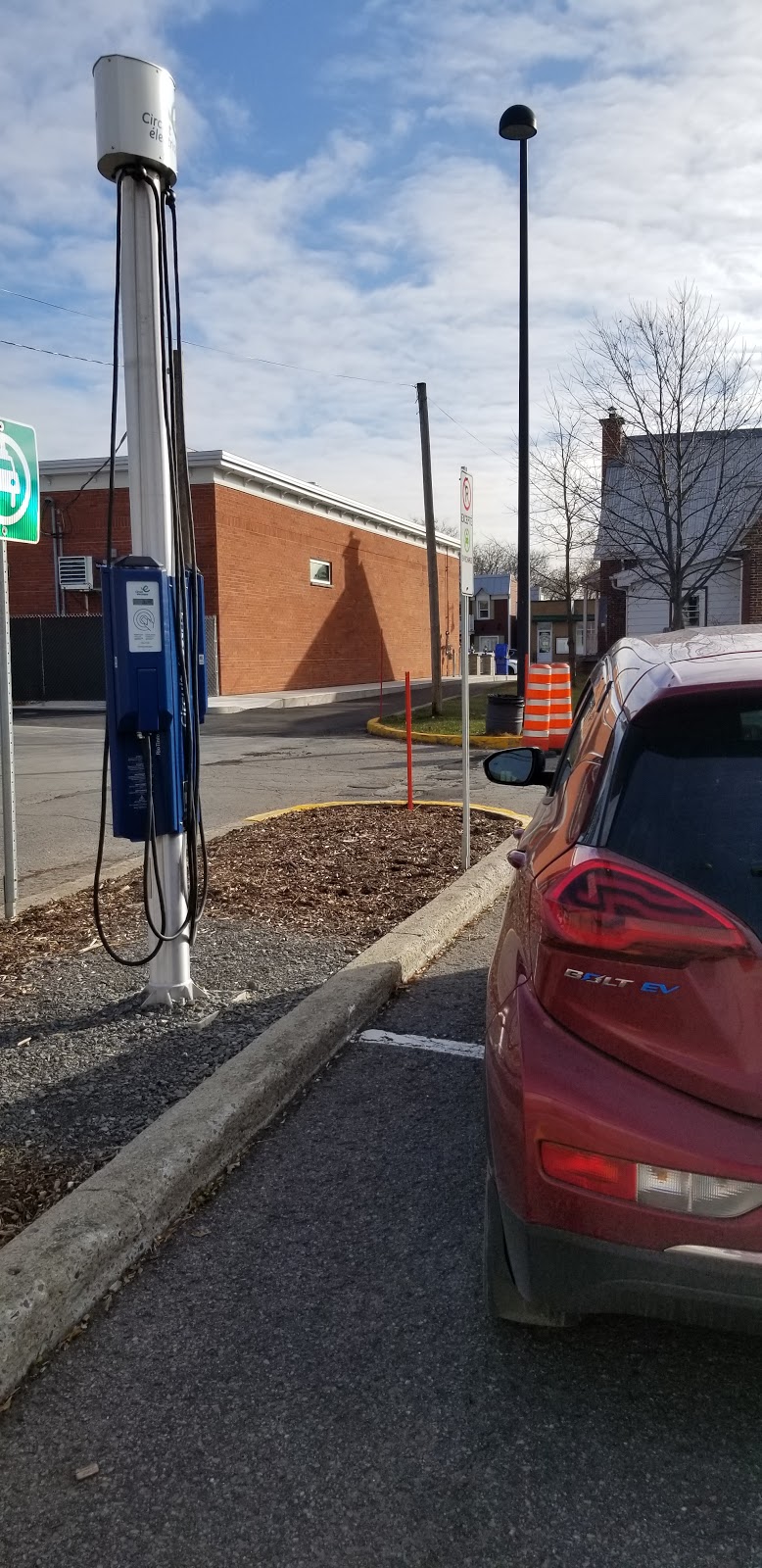 Circuit électrique Charging Station | 153 Boulevard Ste Anne, Sainte-Anne-des-Plaines, QC J0N 1H0, Canada | Phone: (800) 686-9243