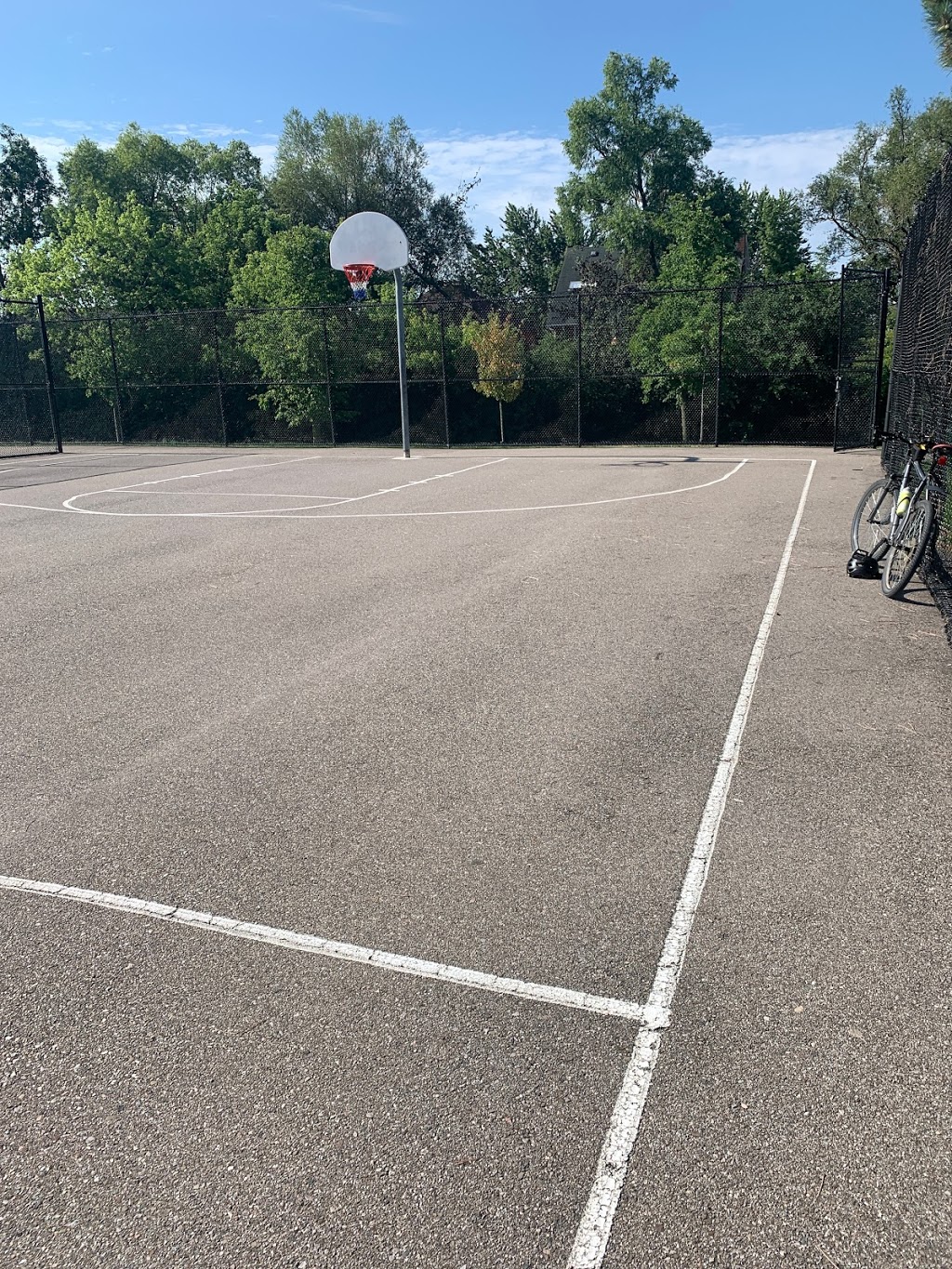 Valleybrook Park Public Tennis Courts | Oakville, ON L6H, Canada | Phone: (646) 708-2487