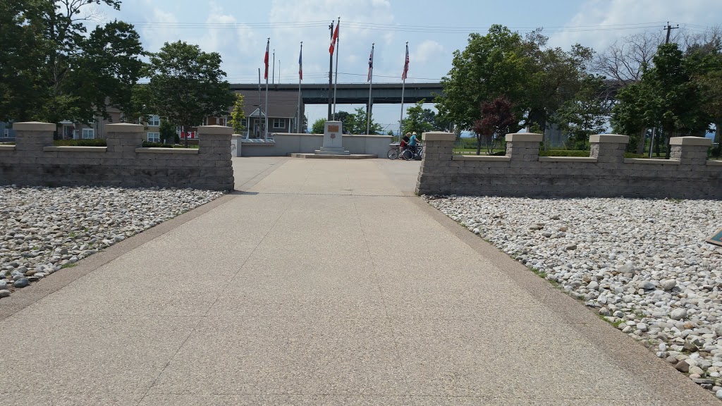 Dieppe Veterans Memorial Park | 6Z9, 1033 Beach Blvd, Hamilton, ON L8H 6Z8, Canada