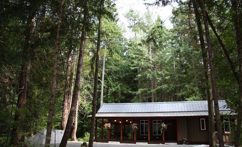 Steps to the Sea Guest House | 153 Arbutus Rd, Salt Spring Island, BC V8K 1A3, Canada | Phone: (604) 626-6646